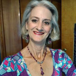 Meet your Posher, Jeannette